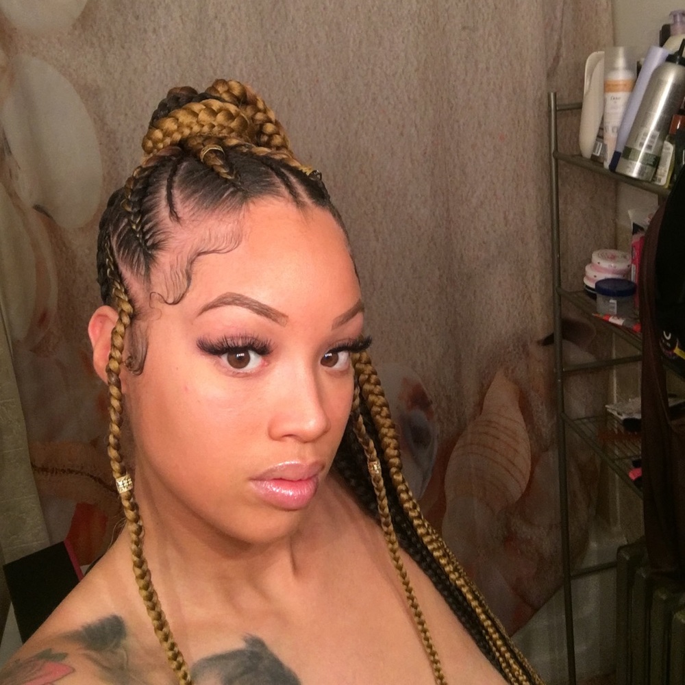 Meet your Posher, Muñeca